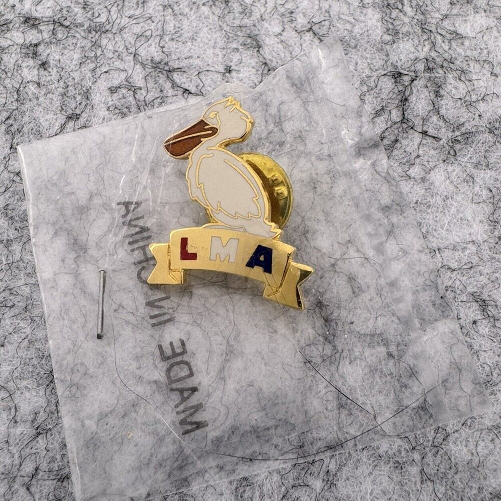 LMA Pelican Lapel Hat Tie Vest Pin Vintage Gold Tone White Collectible Bird